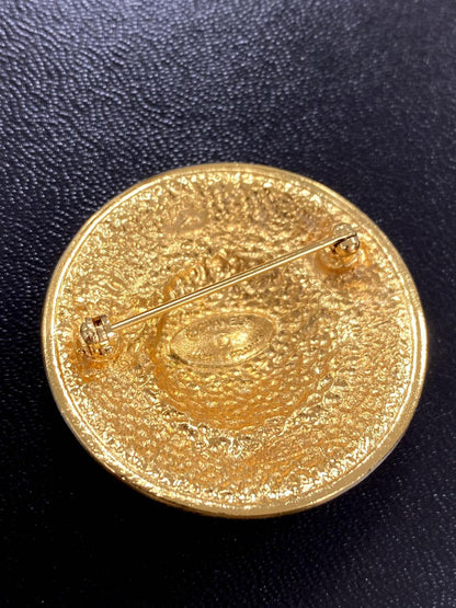 CHANEL Vintage Brooch Control Number: 1380