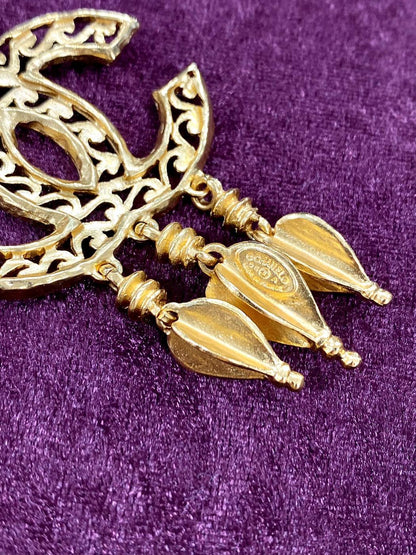 CHANEL Vintage Coco Mark Swing Necklace Reference Number: 1461