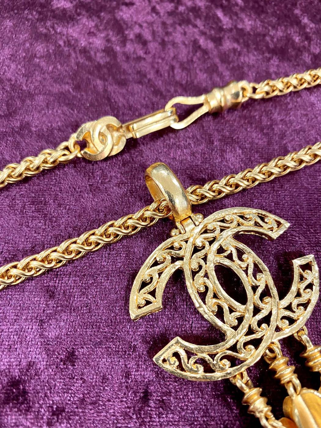 CHANEL Vintage Coco Mark Swing Necklace Reference Number: 1461