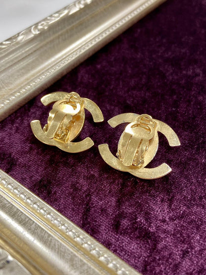 CHANEL シャネル ヴィンテージ サリー ゴールド イヤリング 管理番号：1490