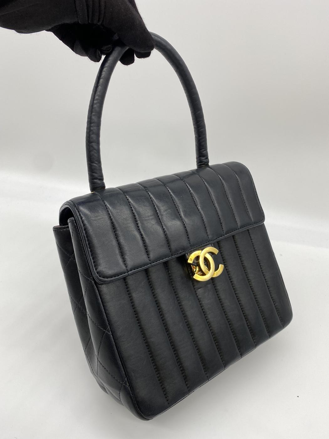 CHANEL Matelasse Mademoiselle Coco Mark Lambskin Handbag Reference Number: 2373