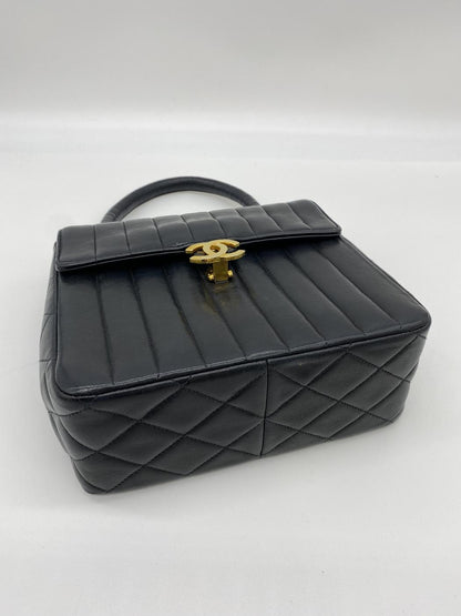 CHANEL Matelasse Mademoiselle Coco Mark Lambskin Handbag Reference Number: 2373