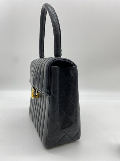 CHANEL Matelasse Mademoiselle Coco Mark Lambskin Handbag Reference Number: 2373