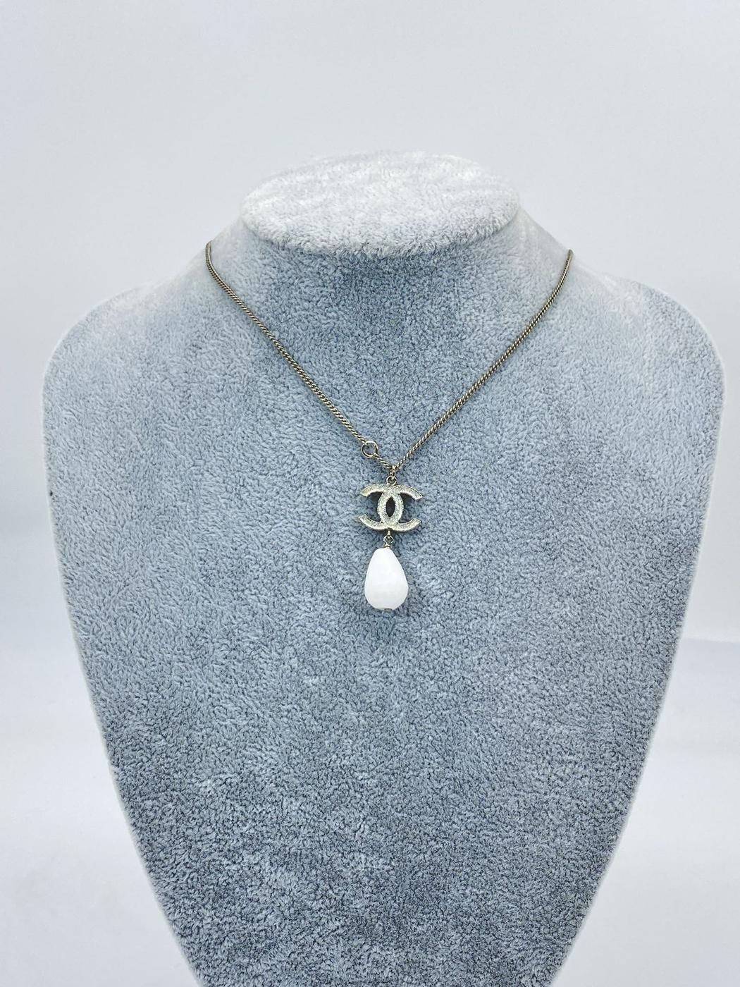 CHANEL Coco Mark Teardrop Necklace A43326, Silver and White, Lamé, Reference Number: 5266