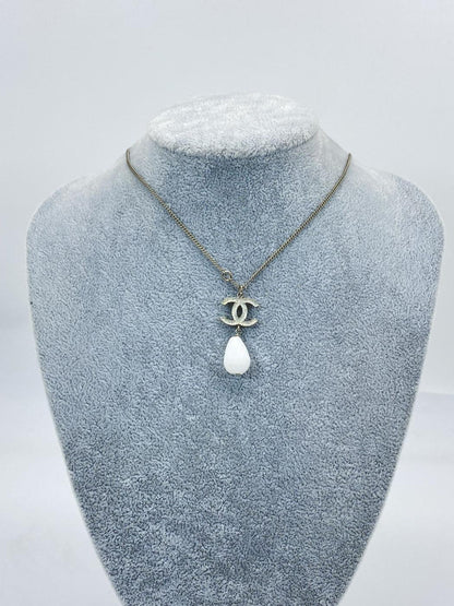 CHANEL Coco Mark Teardrop Necklace A43326, Silver and White, Lamé, Reference Number: 5266