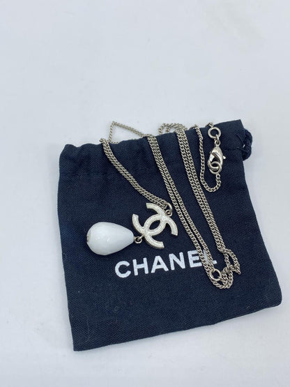 CHANEL Coco Mark Teardrop Necklace A43326, Silver and White, Lamé, Reference Number: 5266