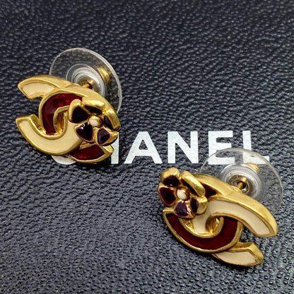 CHANEL Chanel earrings with Coco Mark, flower, and camellia design in beige, red, and gold. Reference number: 7663.