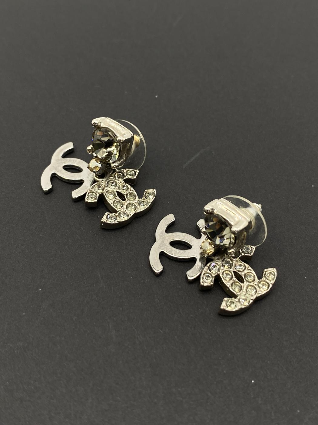 シャネル CHANEL ピアス  ココマーク  ラインストーン ビジュー  シルバー 16P 管理番号：8207