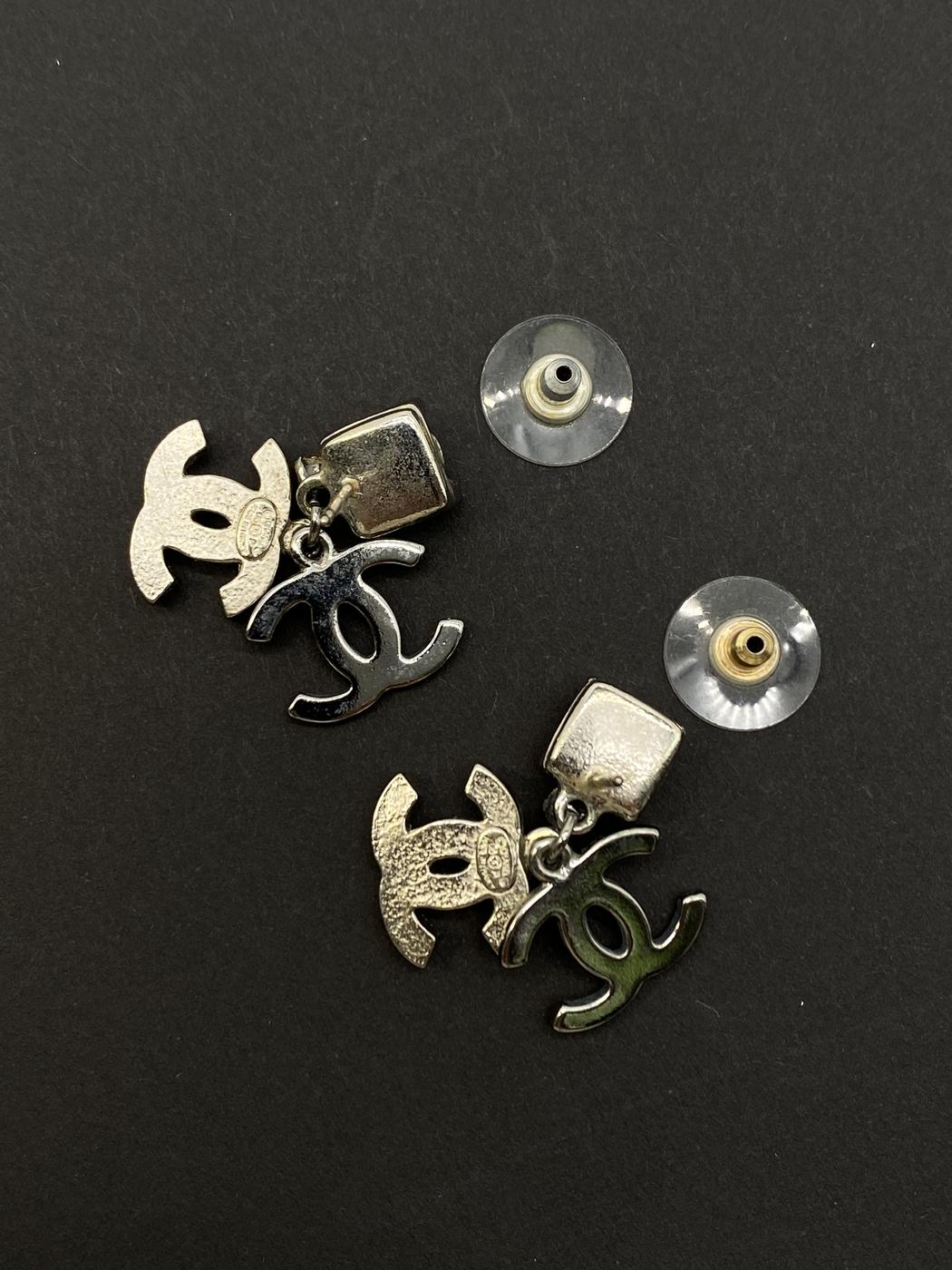 シャネル CHANEL ピアス  ココマーク  ラインストーン ビジュー  シルバー 16P 管理番号：8207