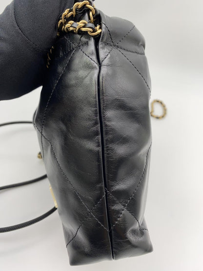 香奈儿 22 迷你手提包，黑色，配金色链条（白色 Logo），货号：8760