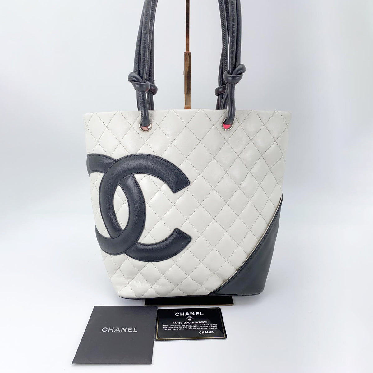 シャネル CHANEL カンボンライン ミディアムトート A25167 トートバッグ ホワイト ブラック 管理番号：8807