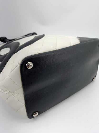 シャネル CHANEL カンボンライン ミディアムトート A25167 トートバッグ ホワイト ブラック 管理番号：8807