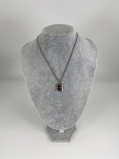 香奈儿 Cambon 系列菱格纹 Coco Mark 05C 项链，42 厘米链长，2005 年制造，银色，参考编号：9071