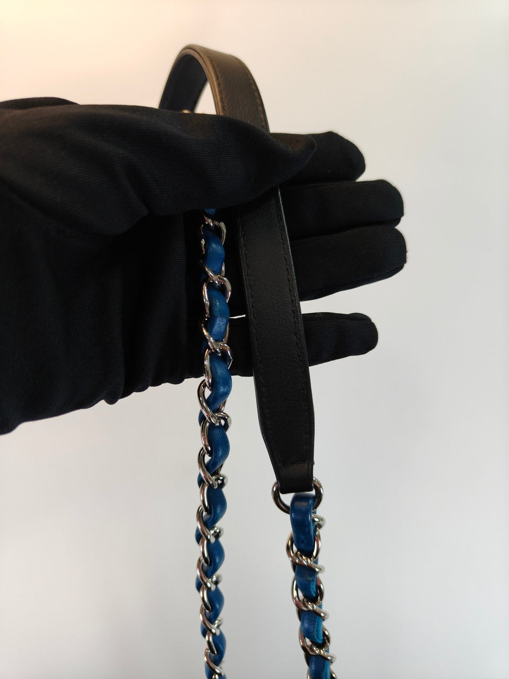 香奈儿 Deauville 黑色羊毛皮圆形链条肩背包 A57972 参考编号：9691