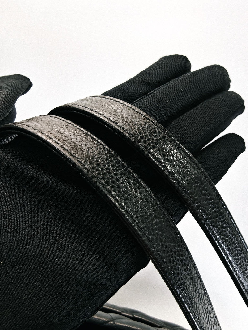 CHANEL シャネル マトラッセ ココマーク トートバッグ チェーンショルダー キャビアスキン 黒 シルバー金具  管理番号：9702