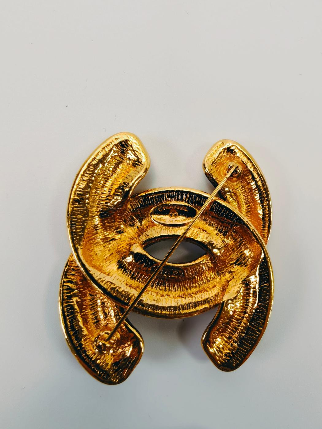 香奈儿可可标志胸针，金属金色，参考编号：9747