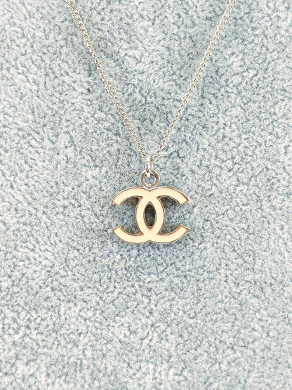 香奈儿 (CHANEL) 可可标志白色银色项链，货号：9767