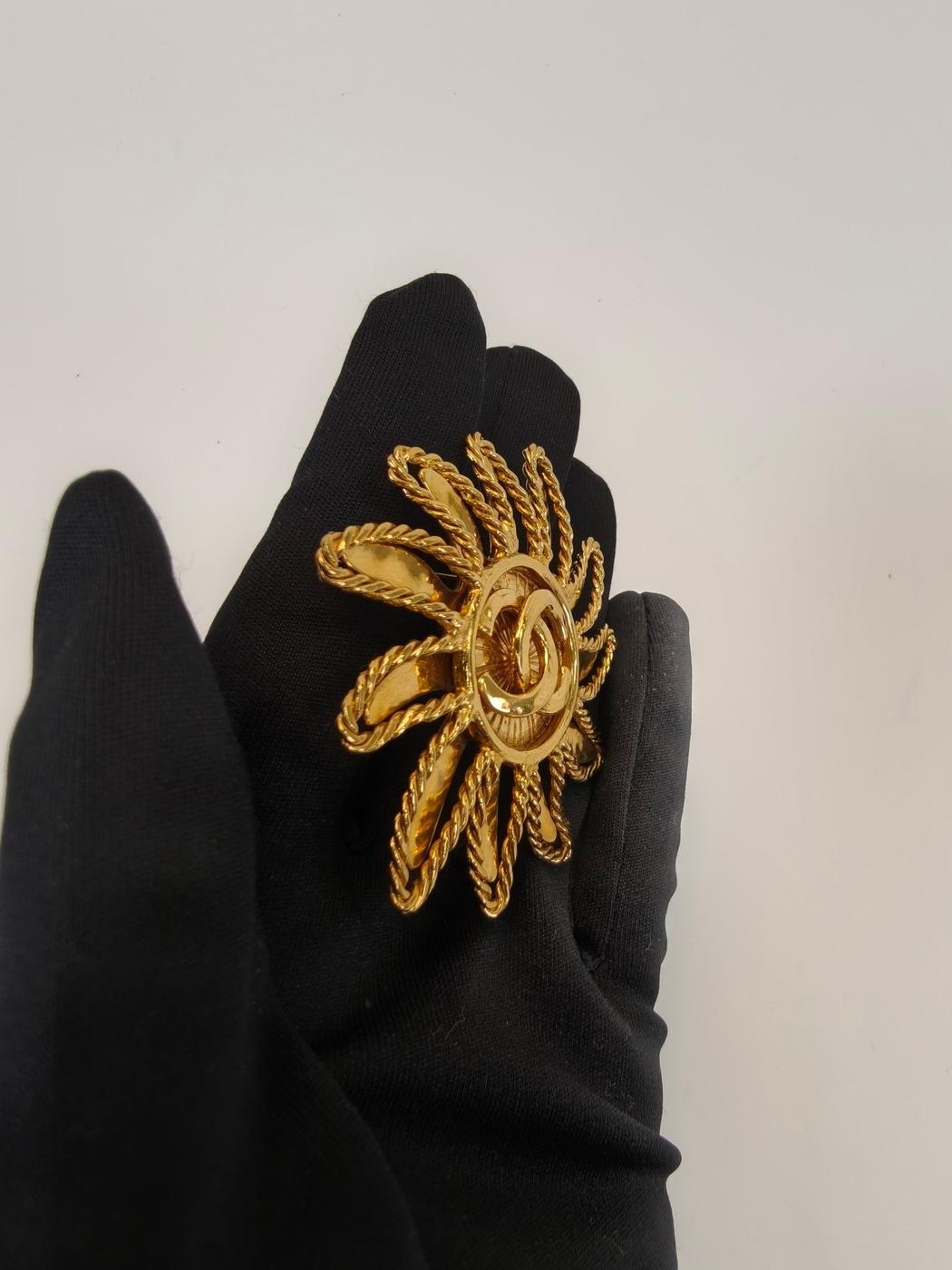 香奈儿 Coco Mark 太阳图案胸针 94A 金 参考编号：9805