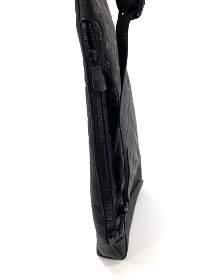 路易威登 M21890 Duo 斜挎包/单肩包 Monogram Shadow 参考编号：10102