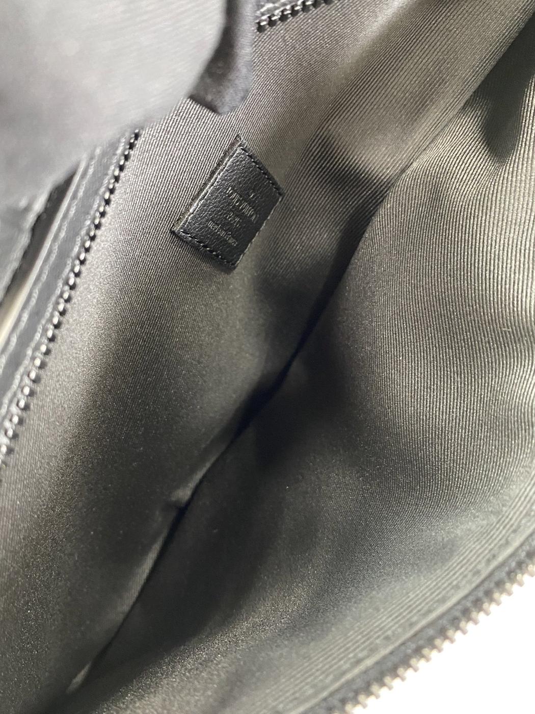 路易威登 M21890 Duo 斜挎包/单肩包 Monogram Shadow 参考编号：10102