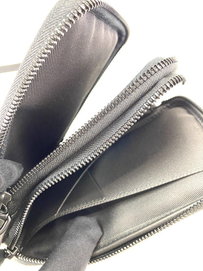 路易威登 (LOUIS VUITTON) 双手机包，NIGO 联名款，龟纹印花，N40377，肩背包，Damier Giant Ebene 皮革，参考编号：10109