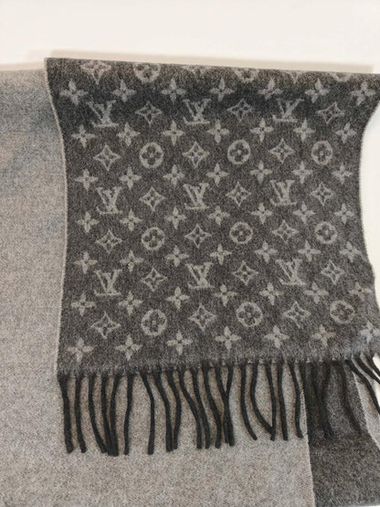 路易威登 Monogram Echarpe 渐变色丝巾，灰色，参考编号：10510