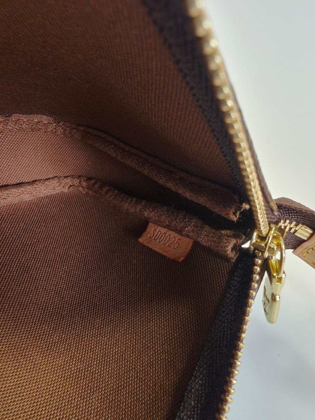 LOUIS VUITTON Monogram Pochette Accessoires Accessory Pouch Handbag Brown Control number: 10542