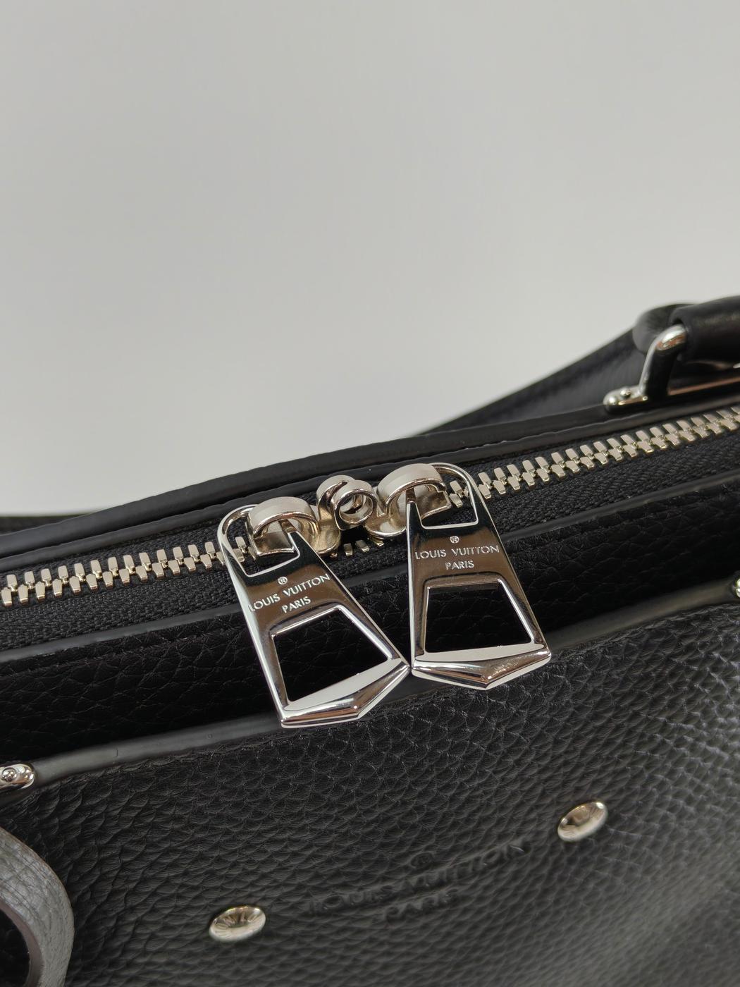 Louis Vuitton Armande Briefcase MM 2-Way Business Bag Shoulder Bag Black Serial Number: 10856