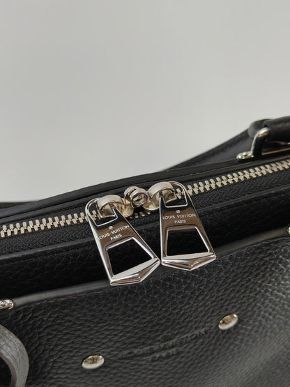 Louis Vuitton Armande Briefcase MM 2-Way Business Bag Shoulder Bag Black Serial Number: 10856