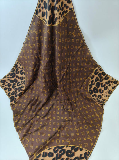 Louis Vuitton ルイヴィトン カレ・モノグラム レオパード シルク スカーフ ブラウン 管理番号：11122