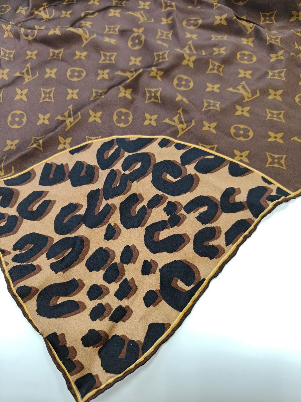 Louis Vuitton ルイヴィトン カレ・モノグラム レオパード シルク スカーフ ブラウン 管理番号：11122