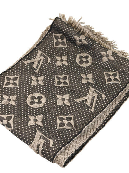 Louis Vuitton ルイ ヴィトン エシャルプ ロゴマニア マフラー グレー 管理番号：11433