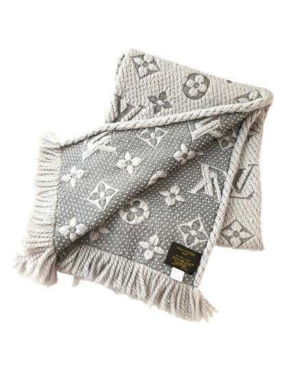 Louis Vuitton エシャルプ ロゴマニア グリペルル マフラー グレー イタリア製 管理番号：11758