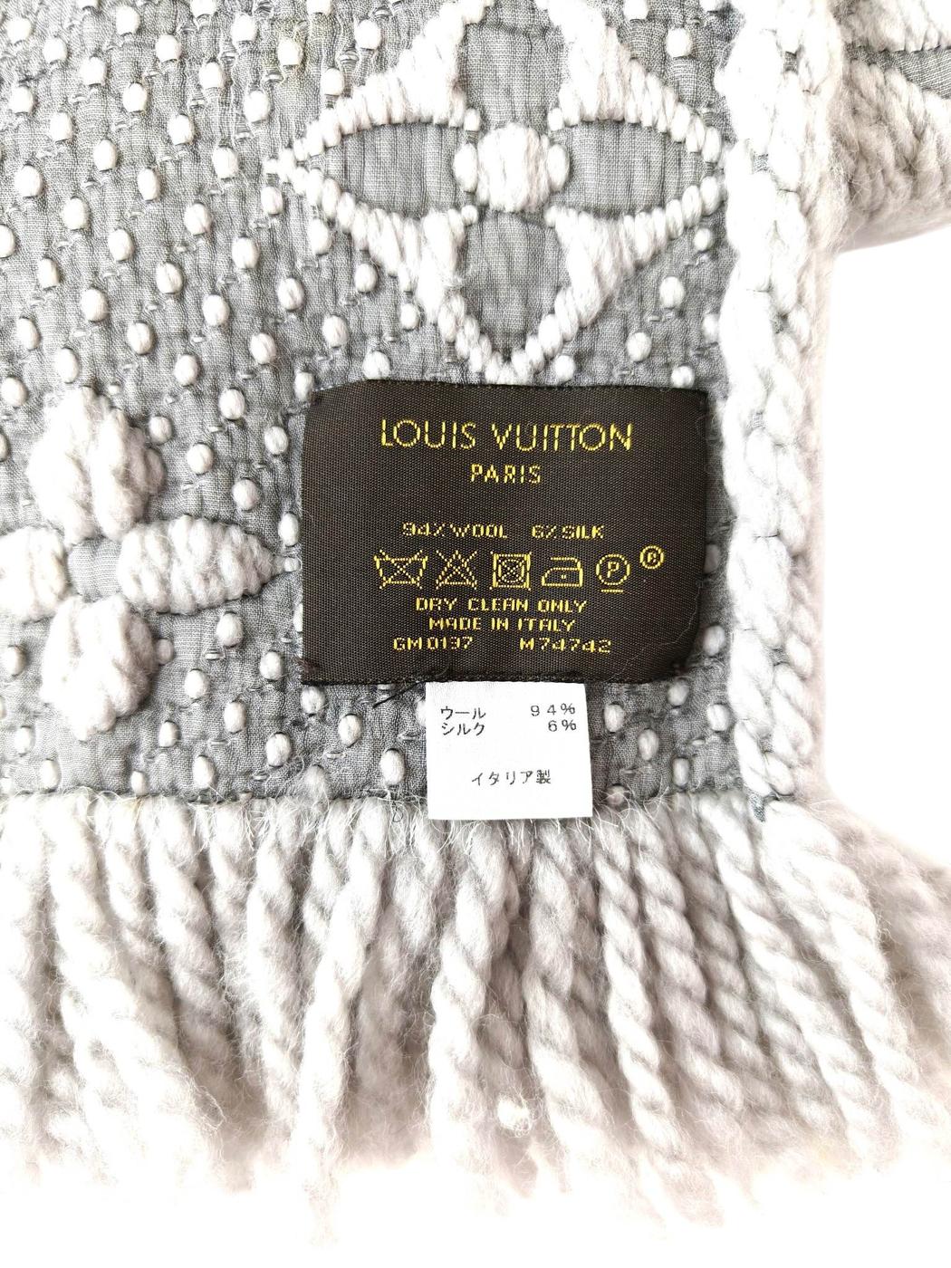 Louis Vuitton エシャルプ ロゴマニア グリペルル マフラー グレー イタリア製 管理番号：11758