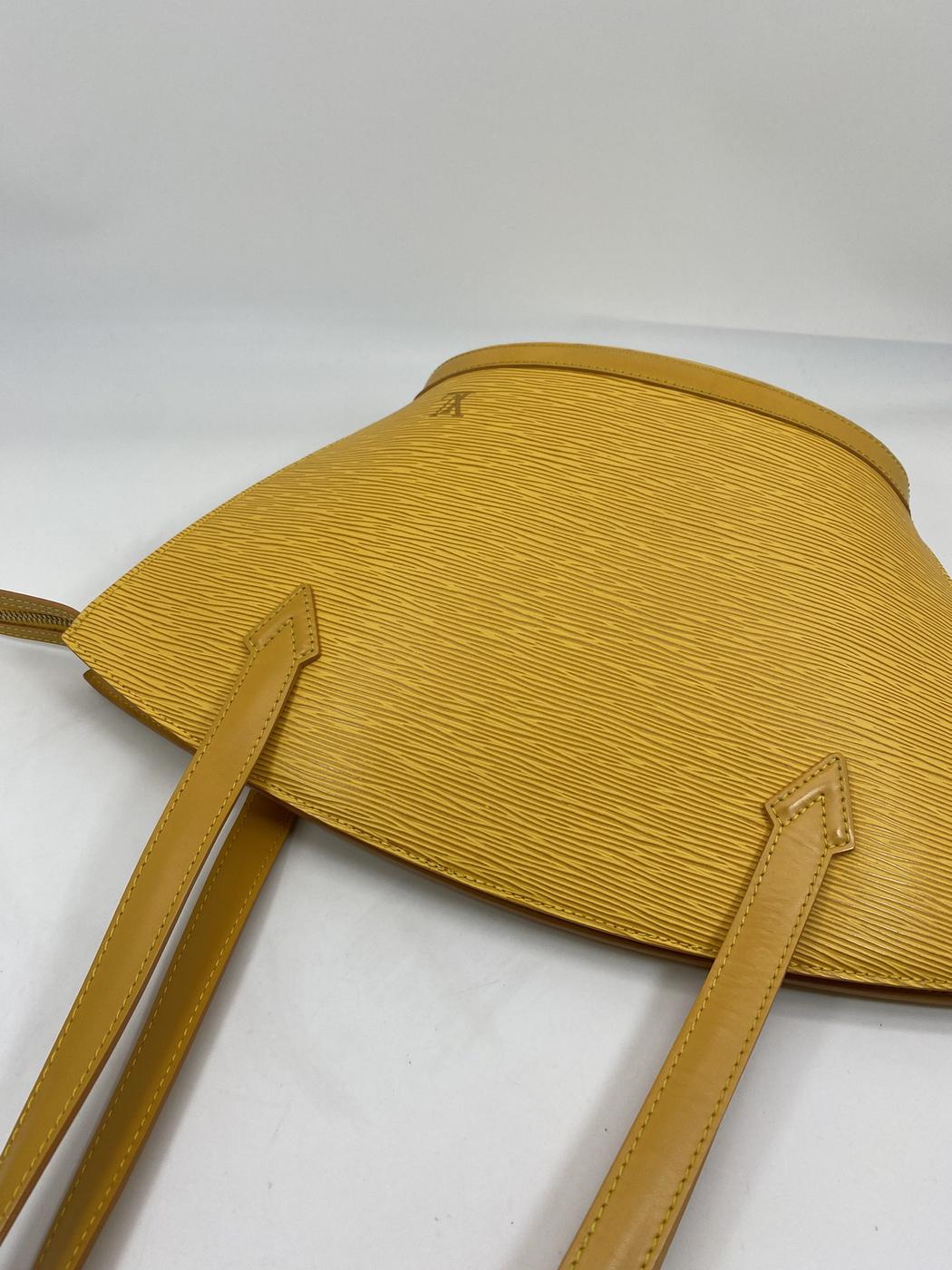 Louis Vuitton ルイ ヴィトン ショルダーバッグ エピ サンジャック