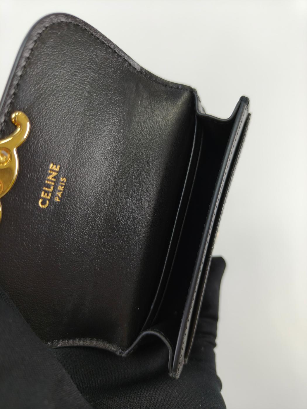 CELINE Triomphe Bifold Card Case/Card Holder/Business Card Case, Black. Reference Number: 10340.