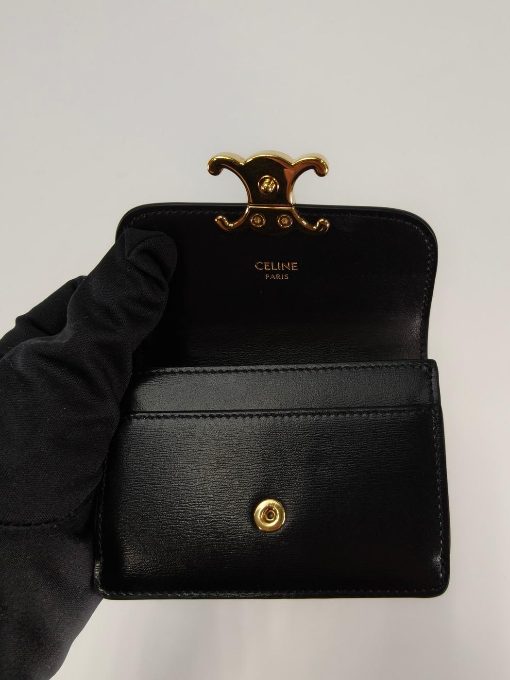 CELINE Triomphe Bifold Card Case/Card Holder/Business Card Case, Black. Reference Number: 10340.