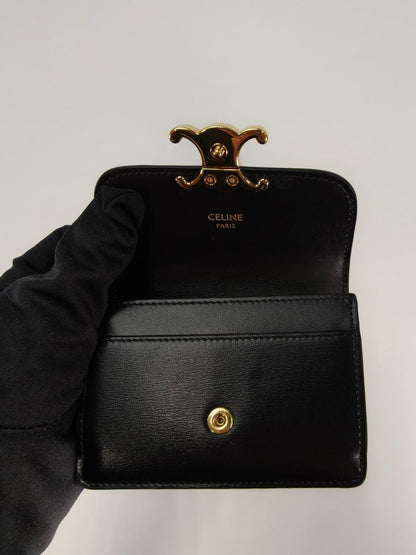 CELINE Triomphe Bifold Card Case/Card Holder/Business Card Case, Black. Reference Number: 10340.