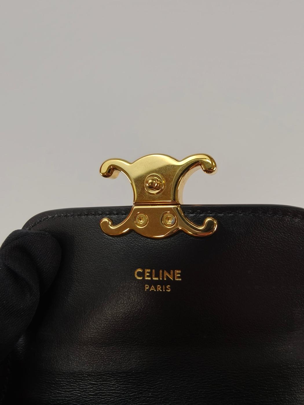 CELINE Triomphe Bifold Card Case/Card Holder/Business Card Case, Black. Reference Number: 10340.