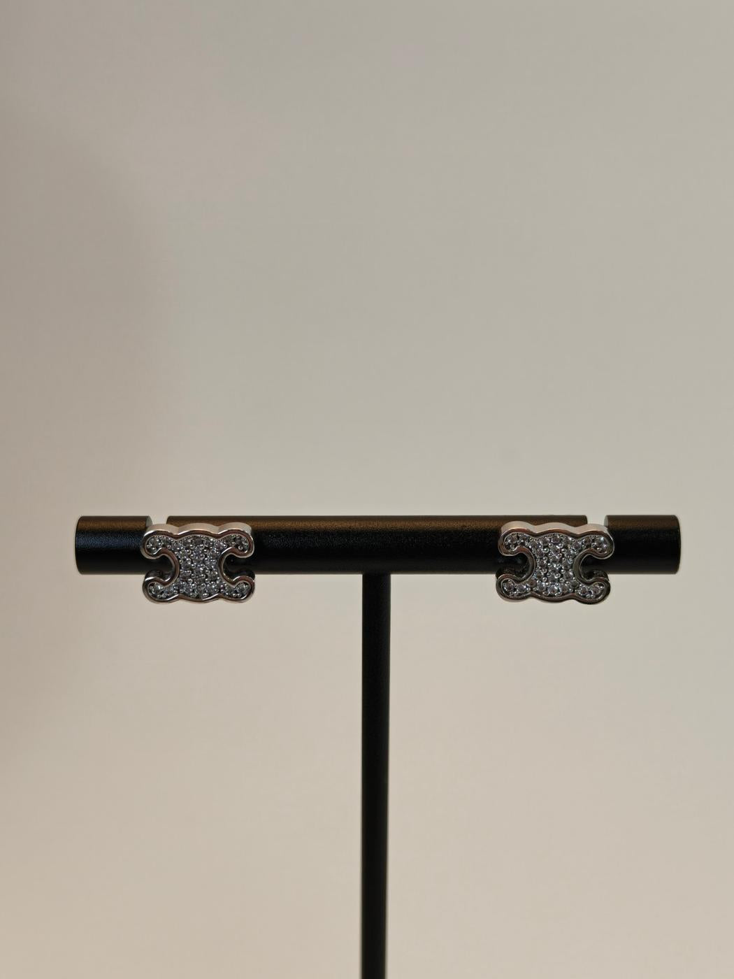 CELINE 赛琳凯旋门水钻耳钉 银色 管理编号：10791