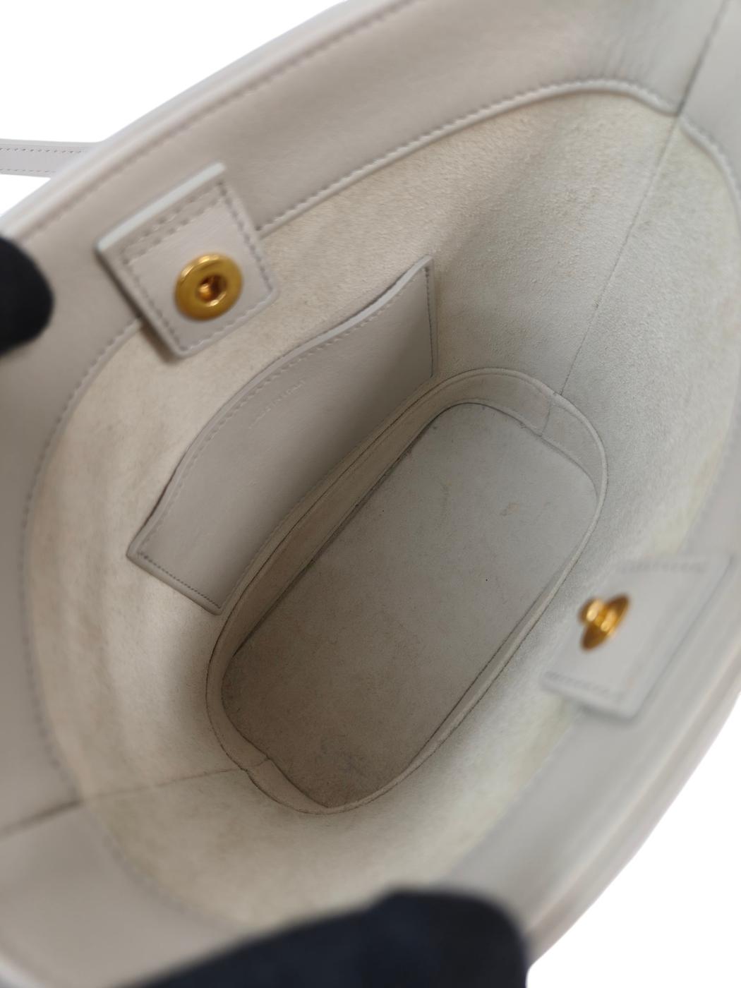 CELINE セリーヌ トリオンフ スモール バケット キュイル ショルダーバッグ グレー 管理番号：11295