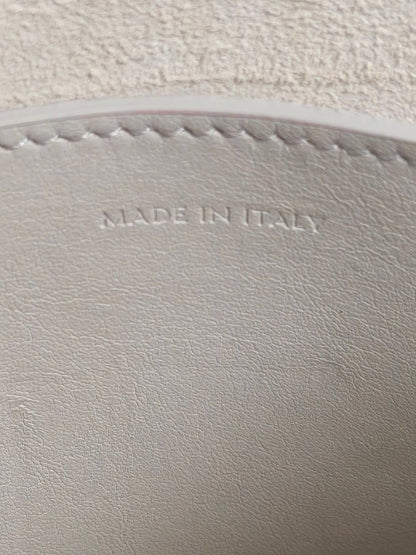 CELINE セリーヌ トリオンフ スモール バケット キュイル ショルダーバッグ グレー 管理番号：11295