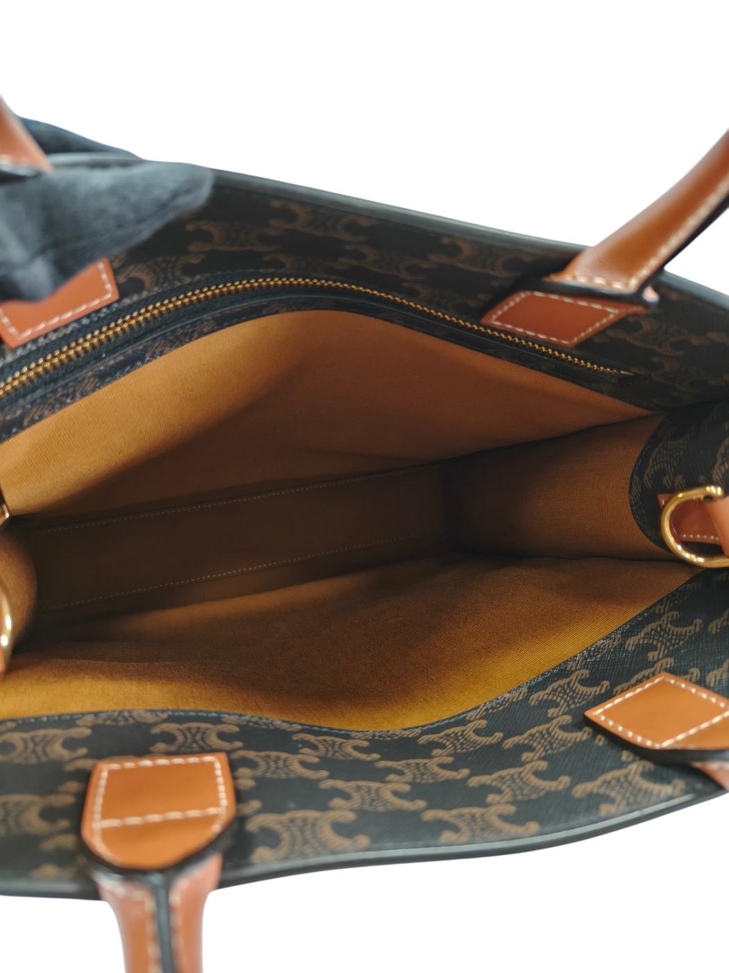 CELINE セリーヌトリオンフ スモール バーティカル カバ ストラップ付 茶 管理番号：11362