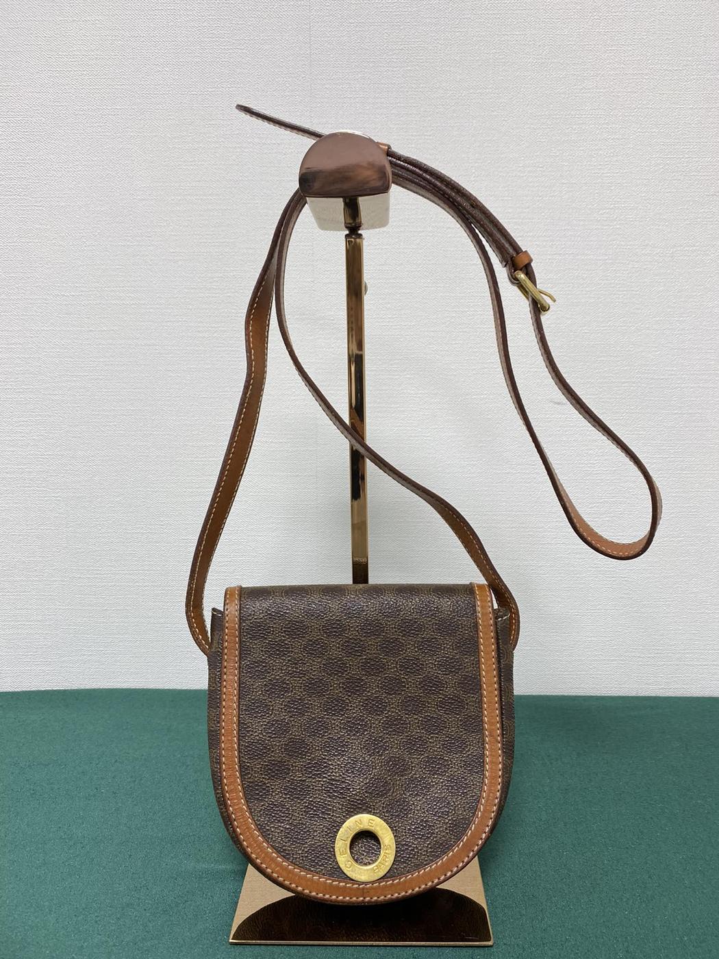 CELINE Macadam皮革圆形Logo手拿包单肩包 参考编号：1940