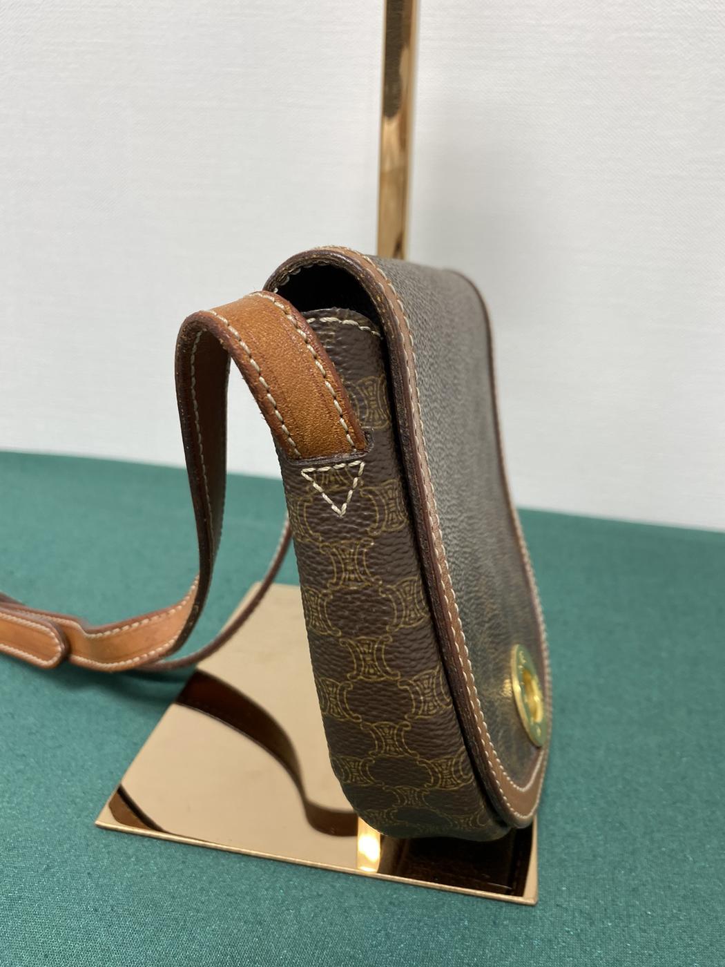 CELINE Macadam皮革圆形Logo手拿包单肩包 参考编号：1940