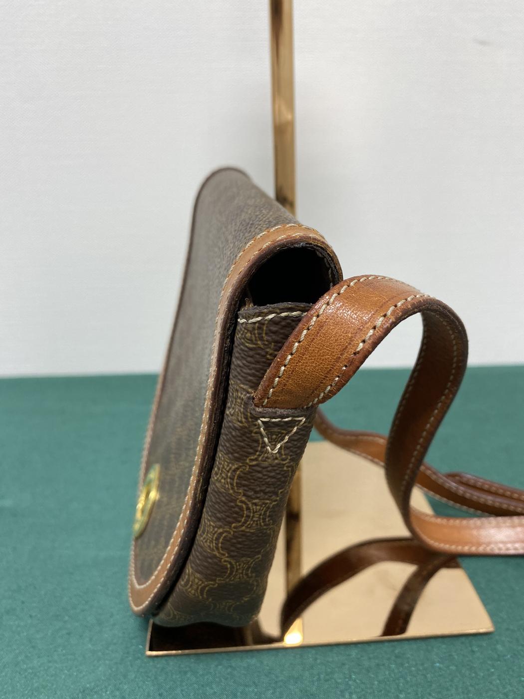 CELINE Macadam皮革圆形Logo手拿包单肩包 参考编号：1940