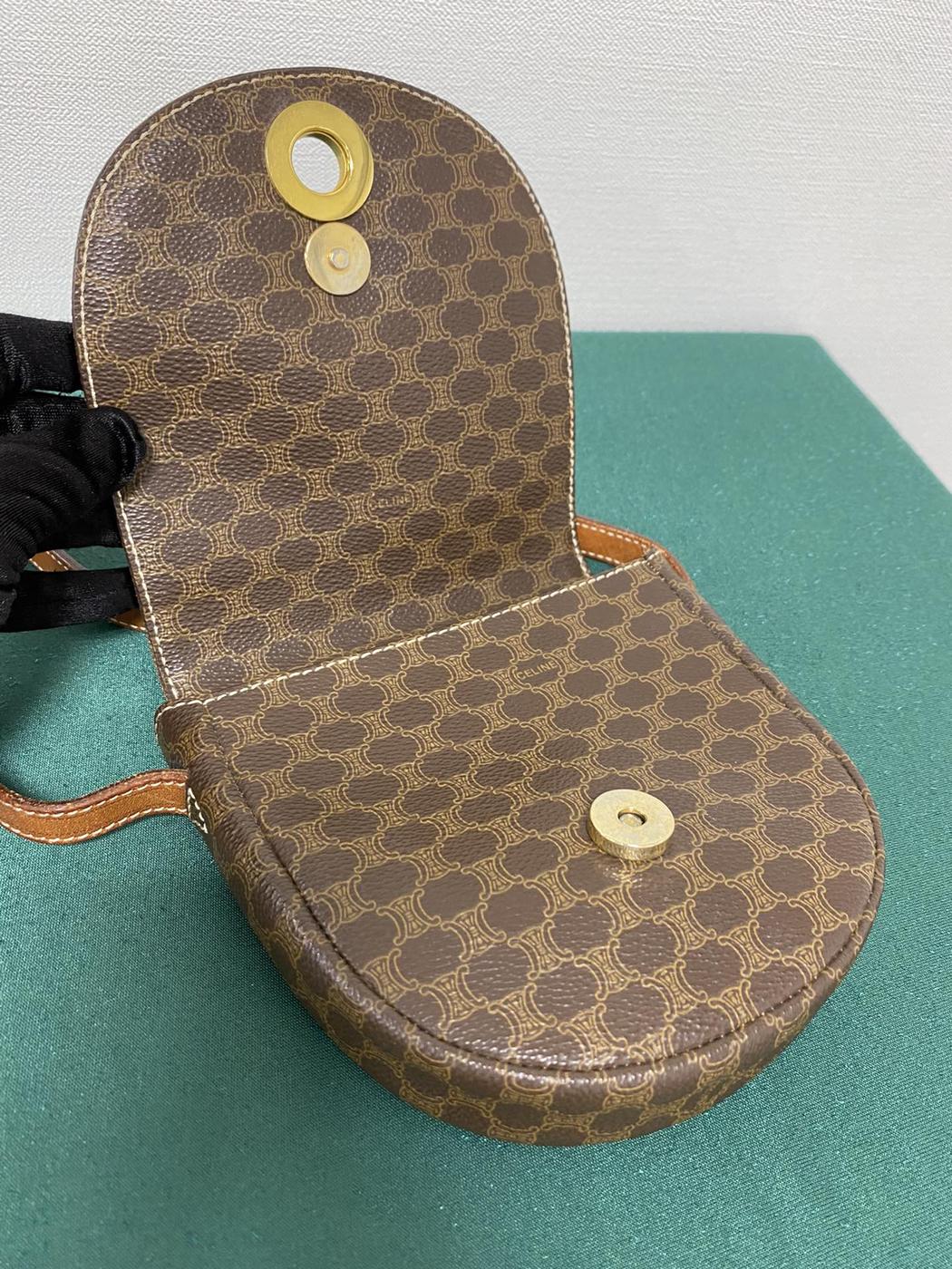 CELINE Macadam皮革圆形Logo手拿包单肩包 参考编号：1940