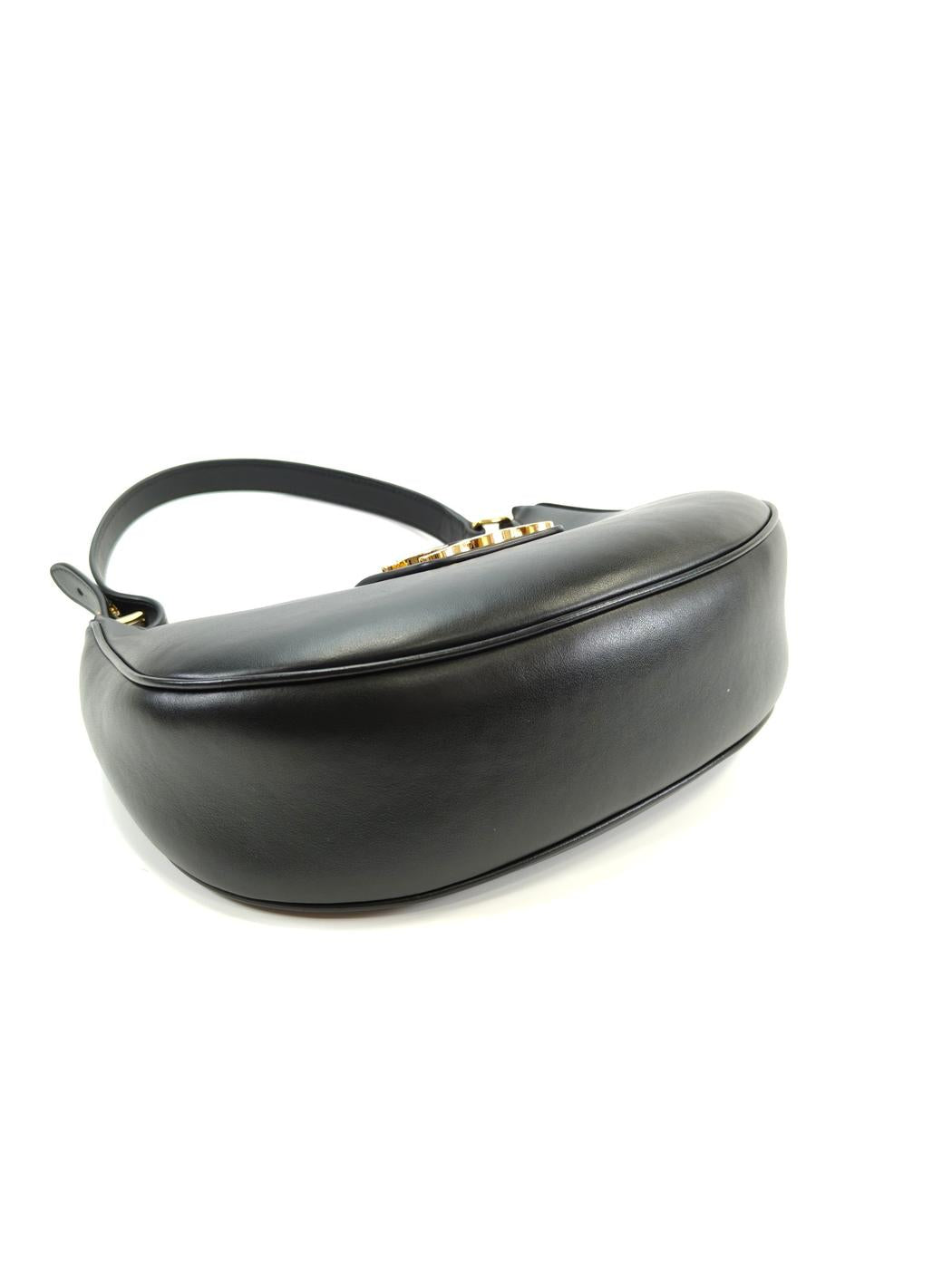 CELINE 中号 Ava Triomphe 单肩手提包，黑色，控制编号：9889