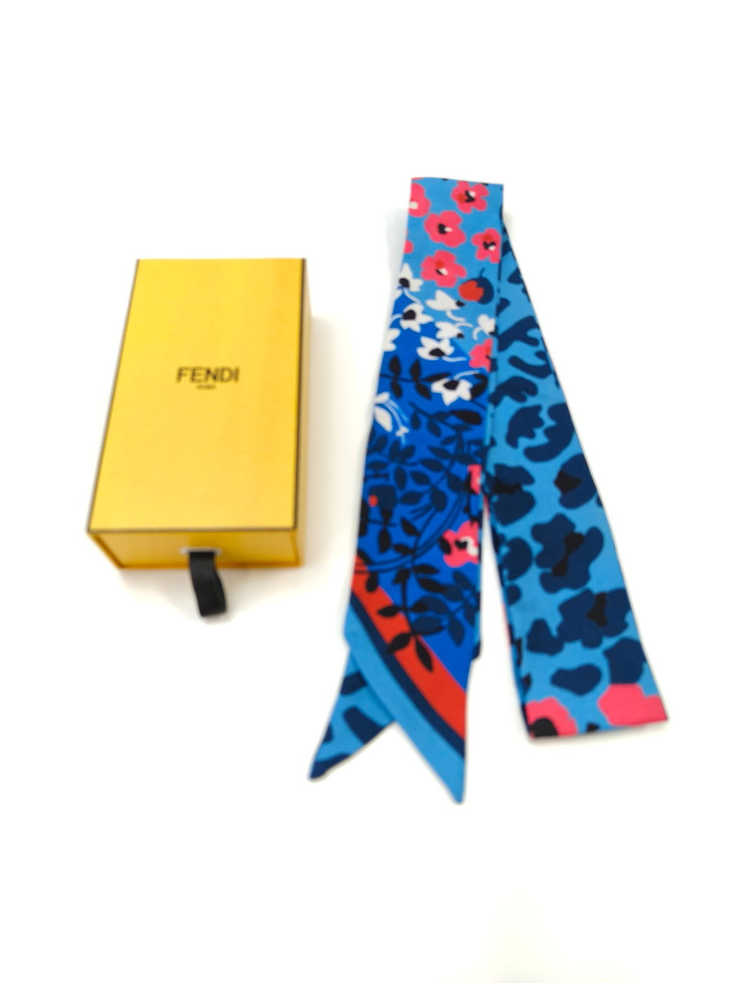 FENDI Rappy Zucca 真丝方巾，双面丝带，花卉印花，蓝色，参考编号：10162