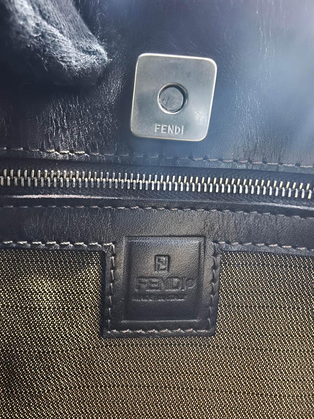 FENDI 芬迪 Zucca花纹 帆布单肩包 棕色 管理编号：10737
